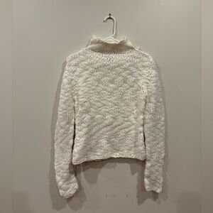 Moda International White Long Sleeve Cable Knit Sweater Size M